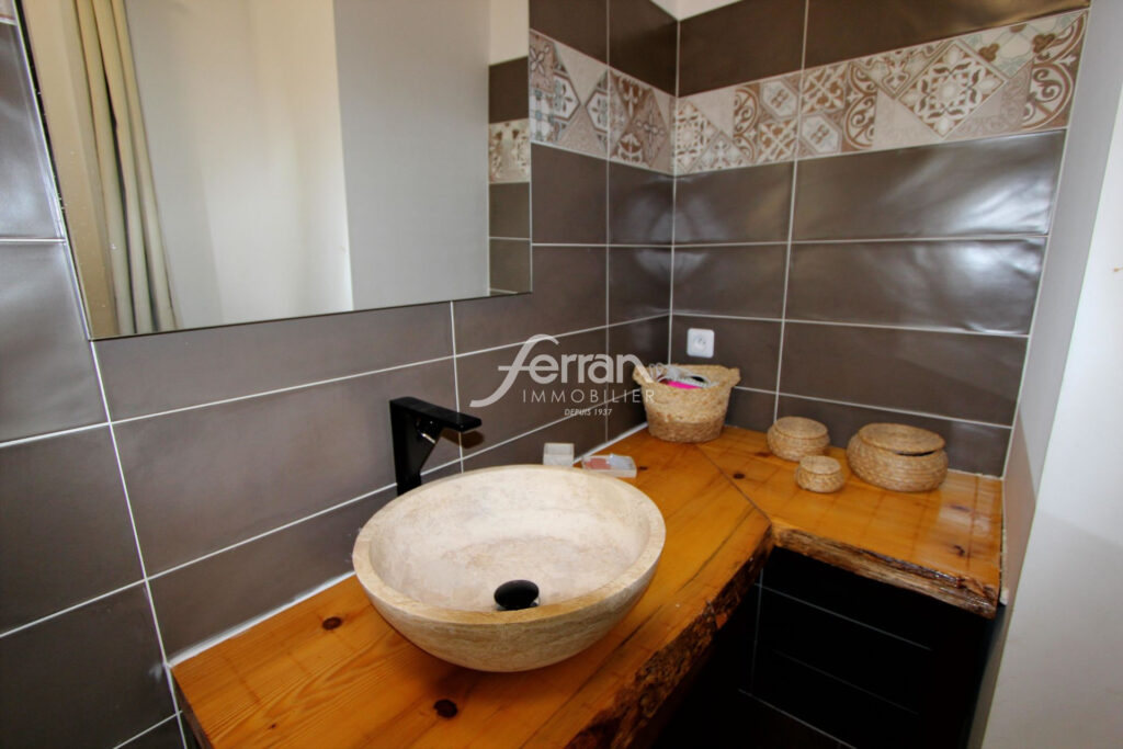 A vendre à Lorgues maison récente 105m² et 1068 m² de terrain  – 4 pièces – 3 chambres – 110.00 m²