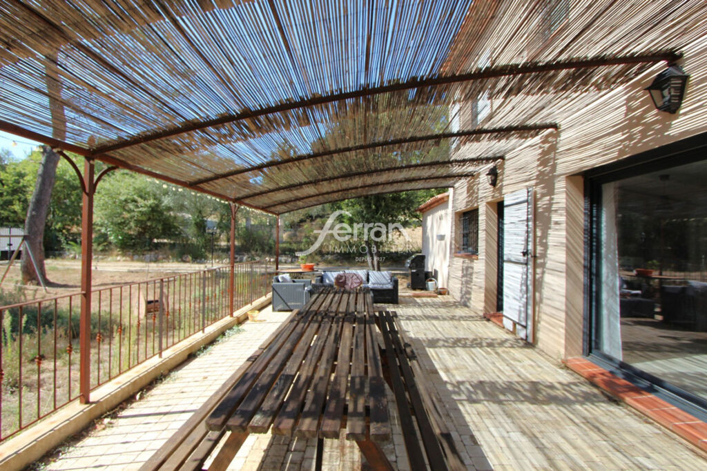 A vendre à Lorgues maison récente 105m² et 1068 m² de terrain  – 4 pièces – 3 chambres – 110.00 m²