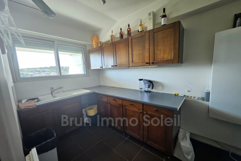 vente appartement 8 Pièce(s) – 8 pièces – 4 chambres – 193.00 m²