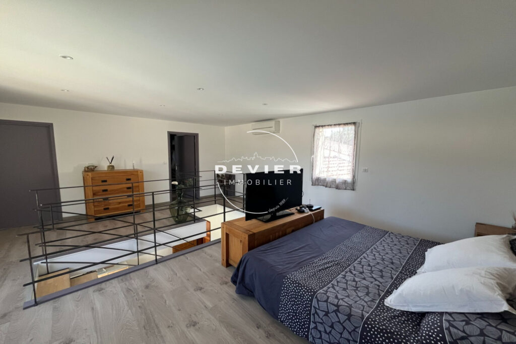 vente maison – NR pièces – 7 chambres – 330.00 m²