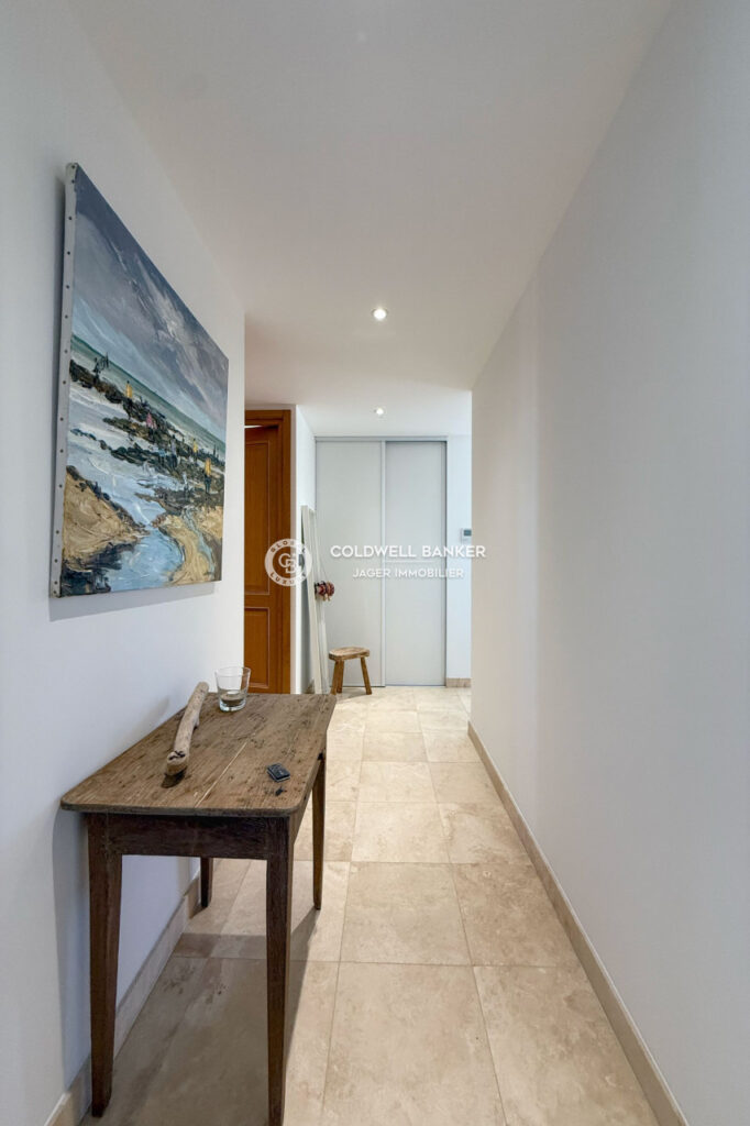 Exclusivité – À 100 m du village  Élégant 3 pièces en dernier – 3 pièces – 2 chambres – 62.00 m²