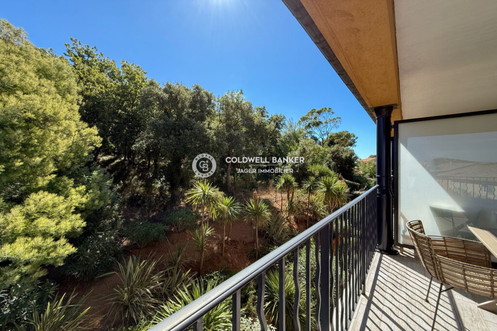 Exclusivité – À 100 m du village  Élégant 3 pièces en dernier – 3 pièces – 2 chambres – 62.00 m²