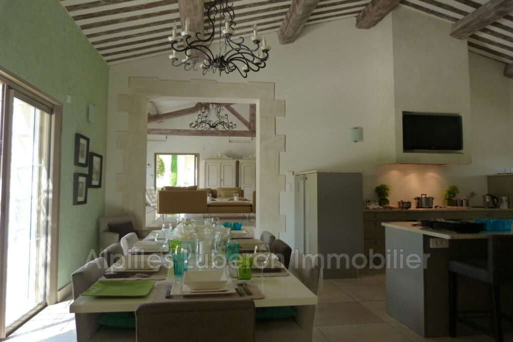 vente demeure de prestige 8 Pièce(s) – 8 pièces – 5 chambres – 275.00 m²