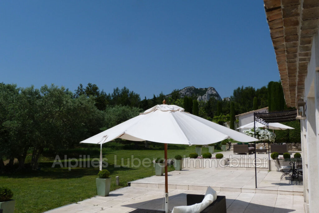 vente demeure de prestige 8 Pièce(s) – 8 pièces – 5 chambres – 275.00 m²