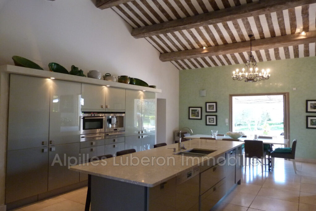 vente demeure de prestige 8 Pièce(s) – 8 pièces – 5 chambres – 275.00 m²