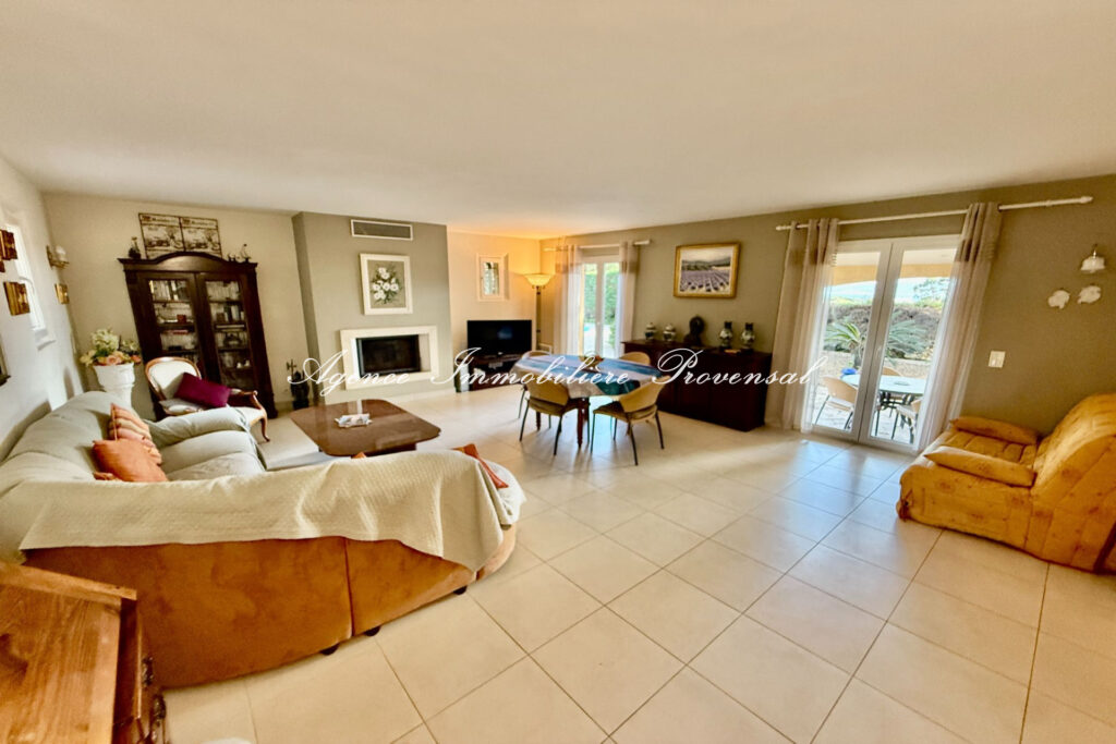 vente maison 5 Pièce(s) – 5 pièces – 4 chambres – 130.00 m²