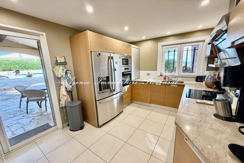 vente maison 5 Pièce(s) – 5 pièces – 4 chambres – 130.00 m²