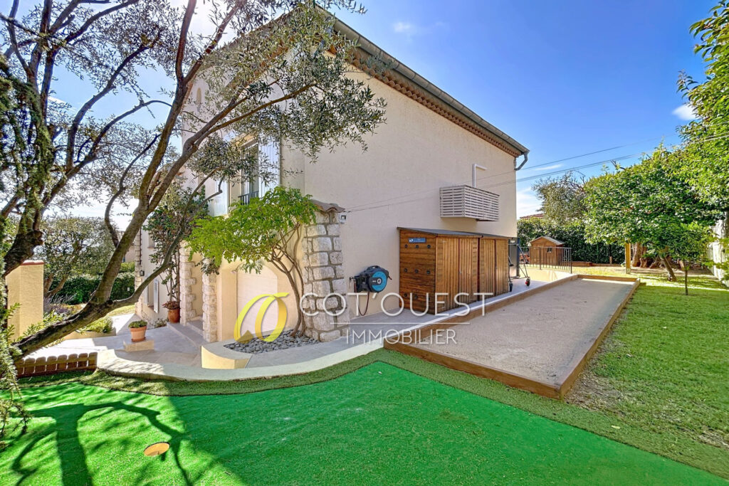 vente maison 6 Pièce(s) – 6 pièces – 5 chambres – 207.00 m²