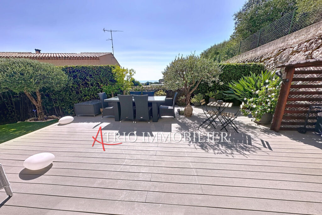 Rare à la vente, dans le secteur des plateaux Fleuris, magnifi – 4 pièces – 4 chambres – 122.00 m²