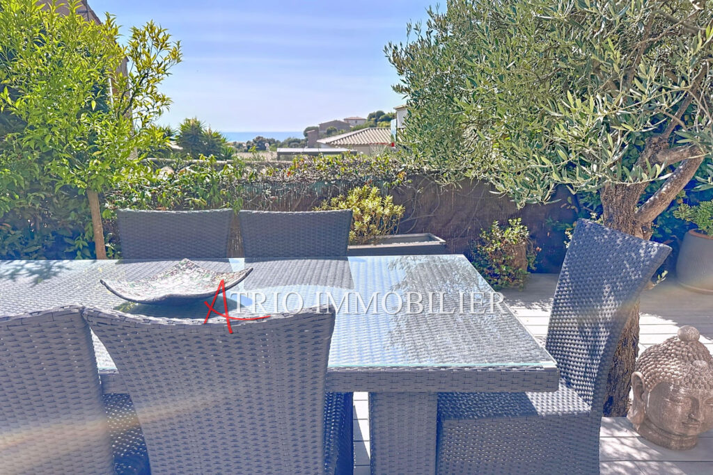 Rare à la vente, dans le secteur des plateaux Fleuris, magnifi – 4 pièces – 4 chambres – 122.00 m²