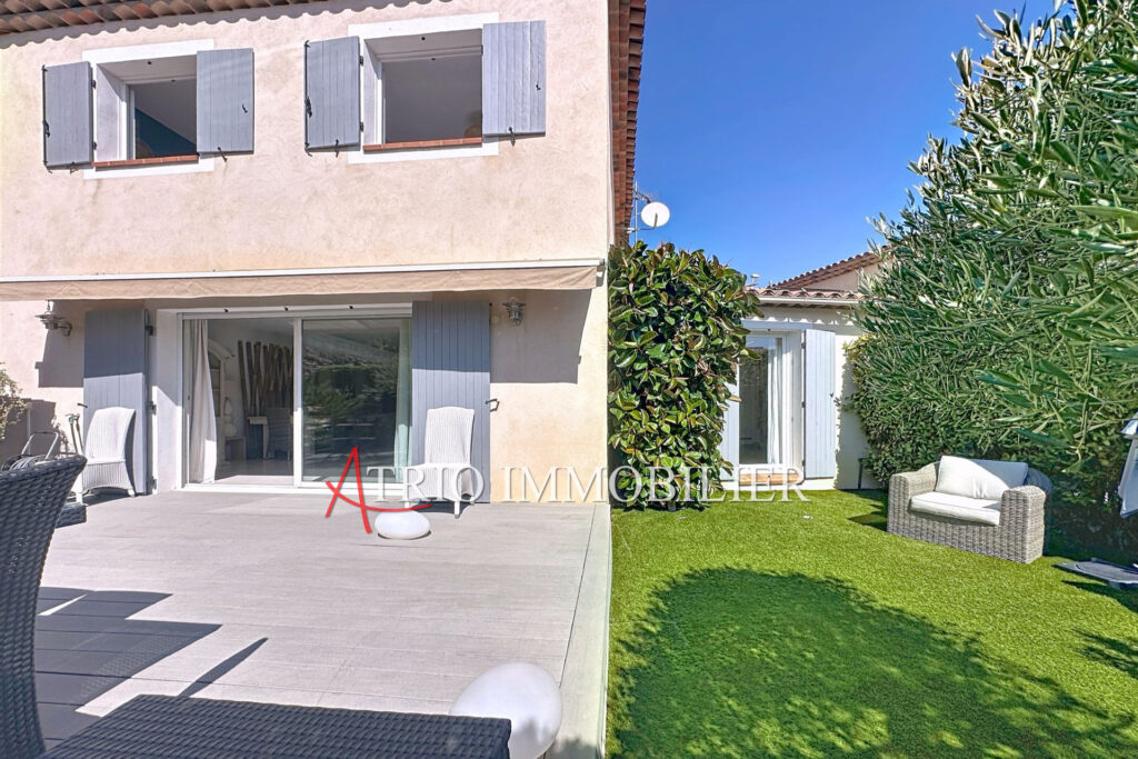 Rare à la vente, dans le secteur des plateaux Fleuris, magnifi – 4 pièces – 4 chambres – 122.00 m²