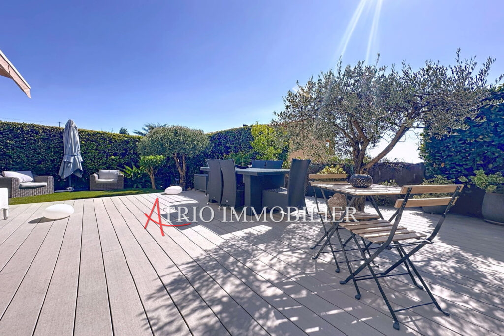 Rare à la vente, dans le secteur des plateaux Fleuris, magnifi – 4 pièces – 4 chambres – 122.00 m²