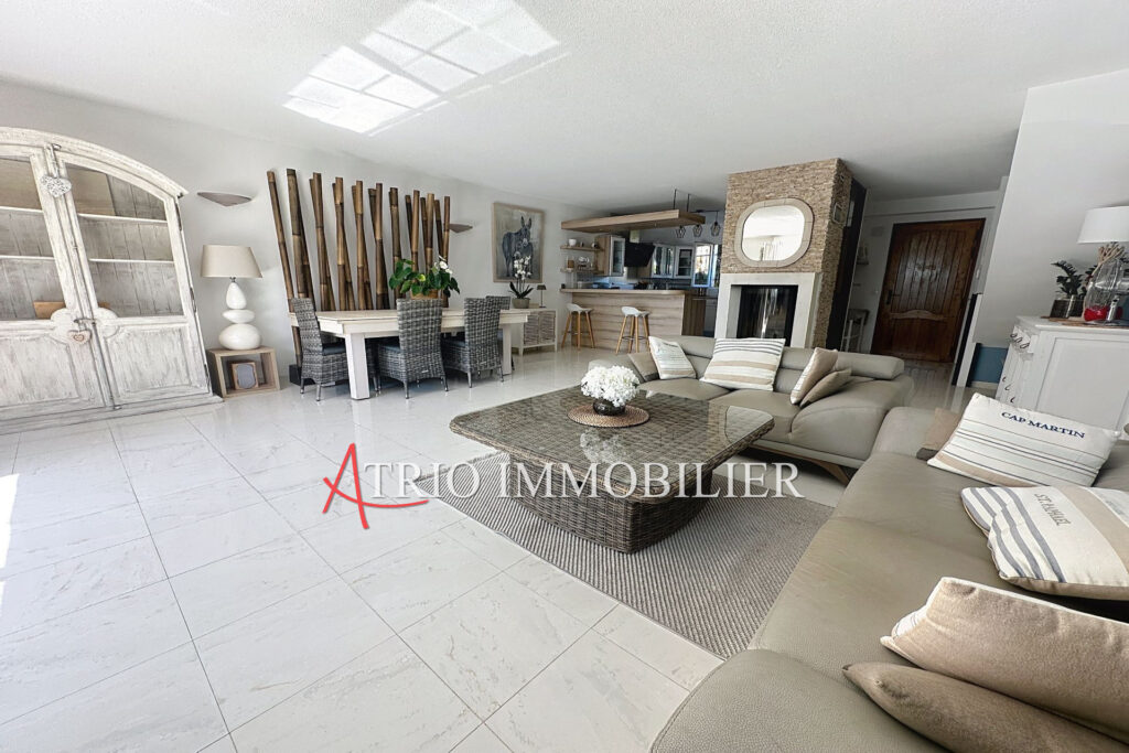 Rare à la vente, dans le secteur des plateaux Fleuris, magnifi – 4 pièces – 4 chambres – 122.00 m²