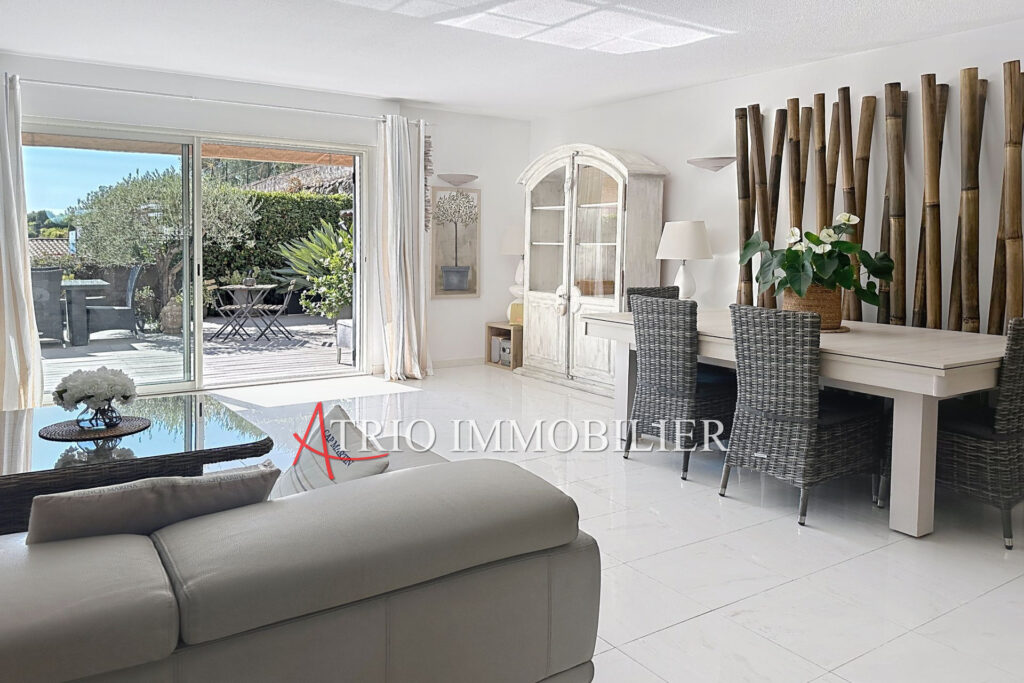 Rare à la vente, dans le secteur des plateaux Fleuris, magnifi – 4 pièces – 4 chambres – 122.00 m²