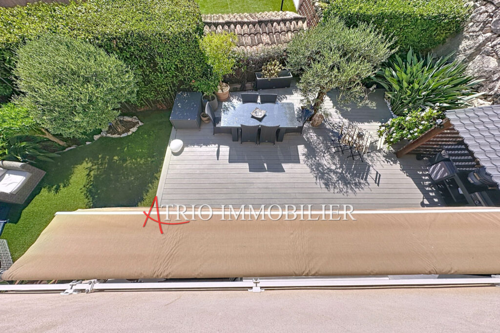 Rare à la vente, dans le secteur des plateaux Fleuris, magnifi – 4 pièces – 4 chambres – 122.00 m²