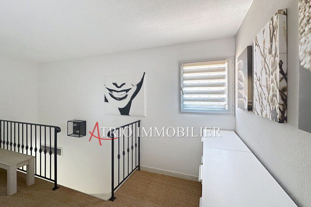 Rare à la vente, dans le secteur des plateaux Fleuris, magnifi – 4 pièces – 4 chambres – 122.00 m²