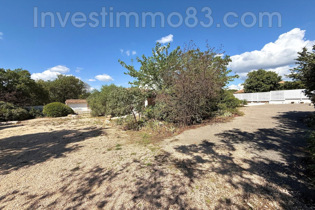 Dans un quartier calme et recherché, belle maison de type 6 de – 6 pièces – 4 chambres – 160.00 m²