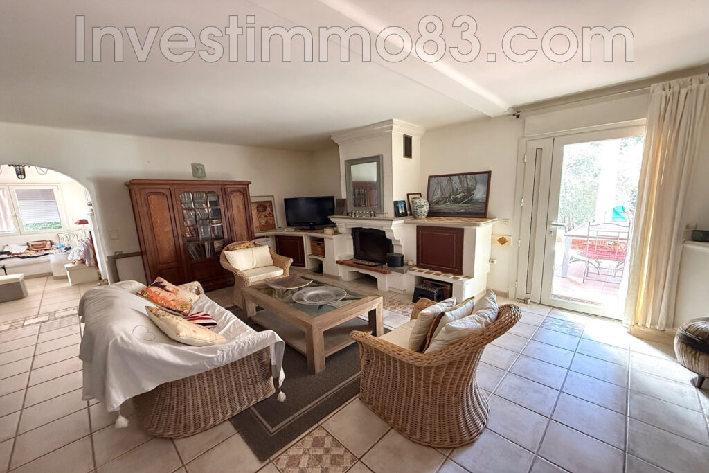 Dans un quartier calme et recherché, belle maison de type 6 de – 6 pièces – 4 chambres – 160.00 m²