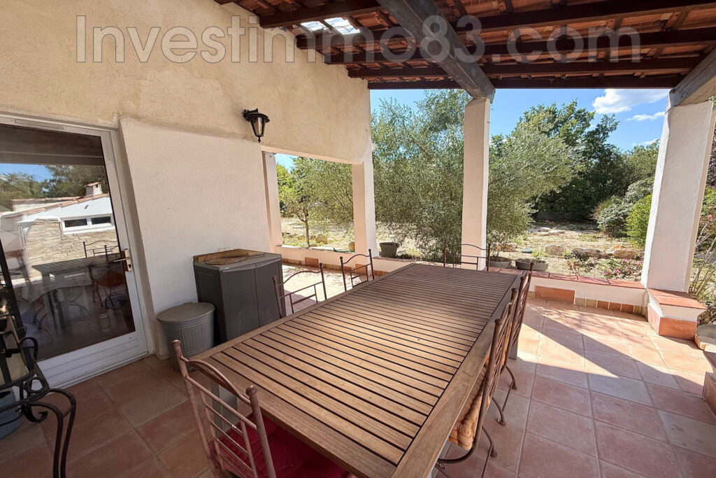 Dans un quartier calme et recherché, belle maison de type 6 de – 6 pièces – 4 chambres – 160.00 m²