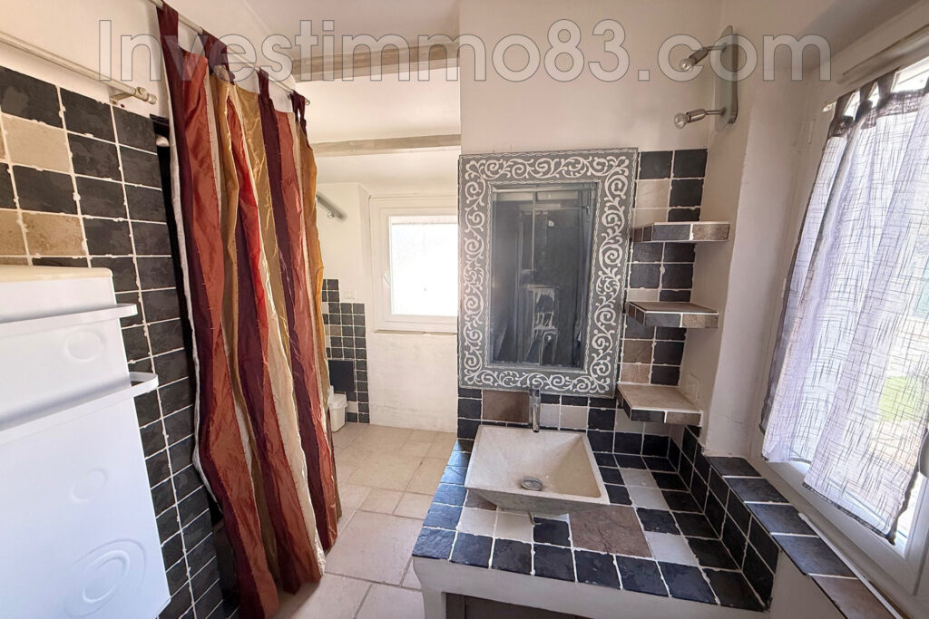 Dans un quartier calme et recherché, belle maison de type 6 de – 6 pièces – 4 chambres – 160.00 m²