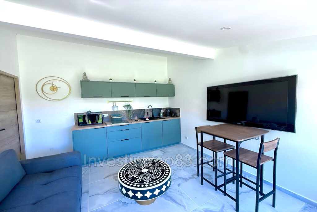 Proche des commodités, dans un quartier recherché, magnifique  – 10 pièces – 8 chambres – 203.00 m²