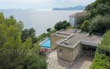 PROPRIÉTÉ D&rsquo;EXCEPTION – PIED DANS L&rsquo;EAU – VUE MER A COUPER LE  – 10 pièces – 8 chambres – 187.37 m²