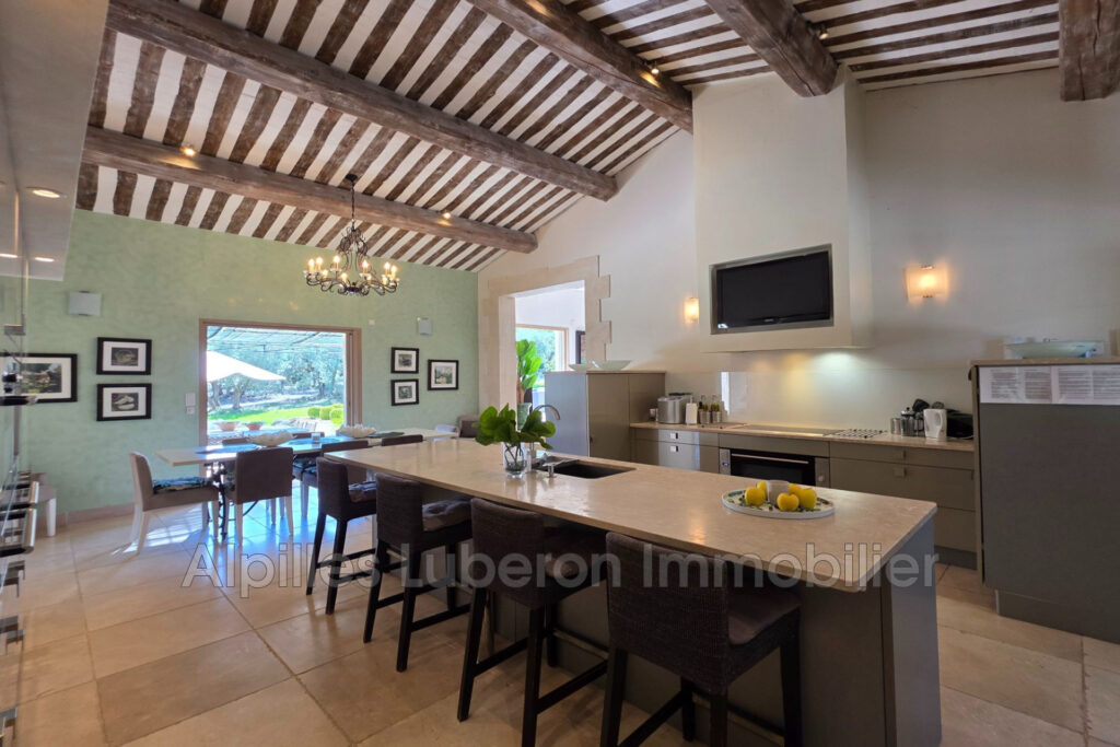 vente demeure de prestige 8 Pièce(s) – 8 pièces – 5 chambres – 275.00 m²