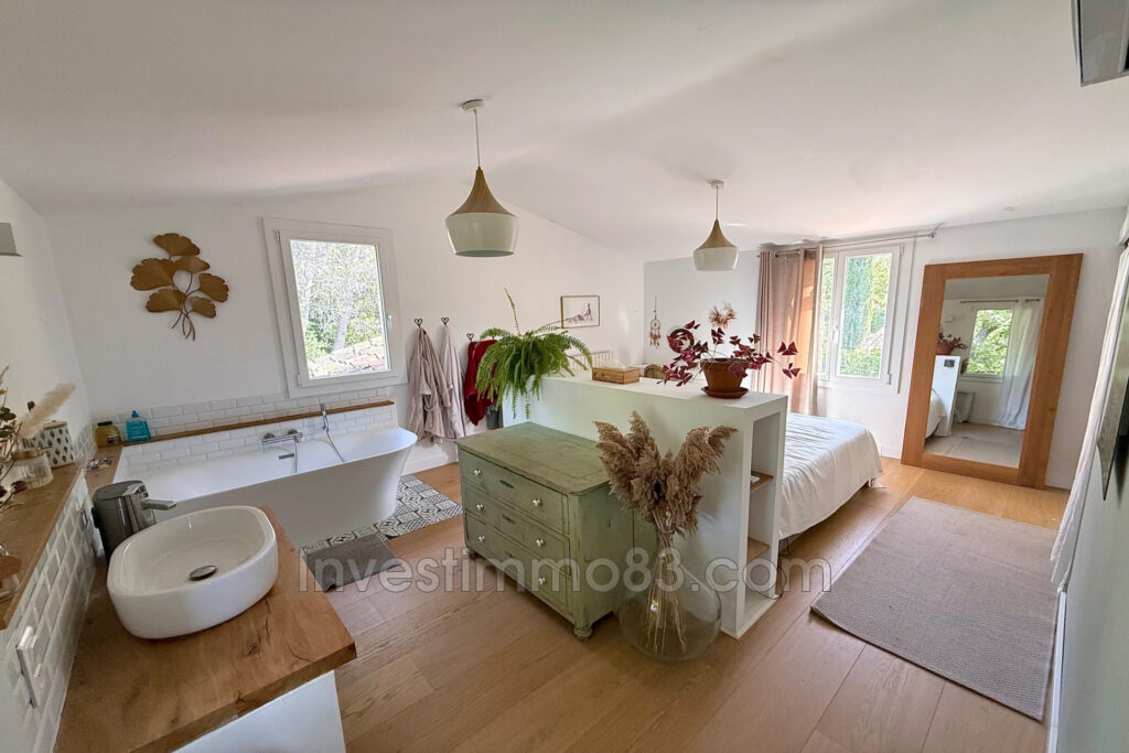 Dans un quartier calme et recherché, belle maison de type 6 de – 6 pièces – 4 chambres – 133.00 m²