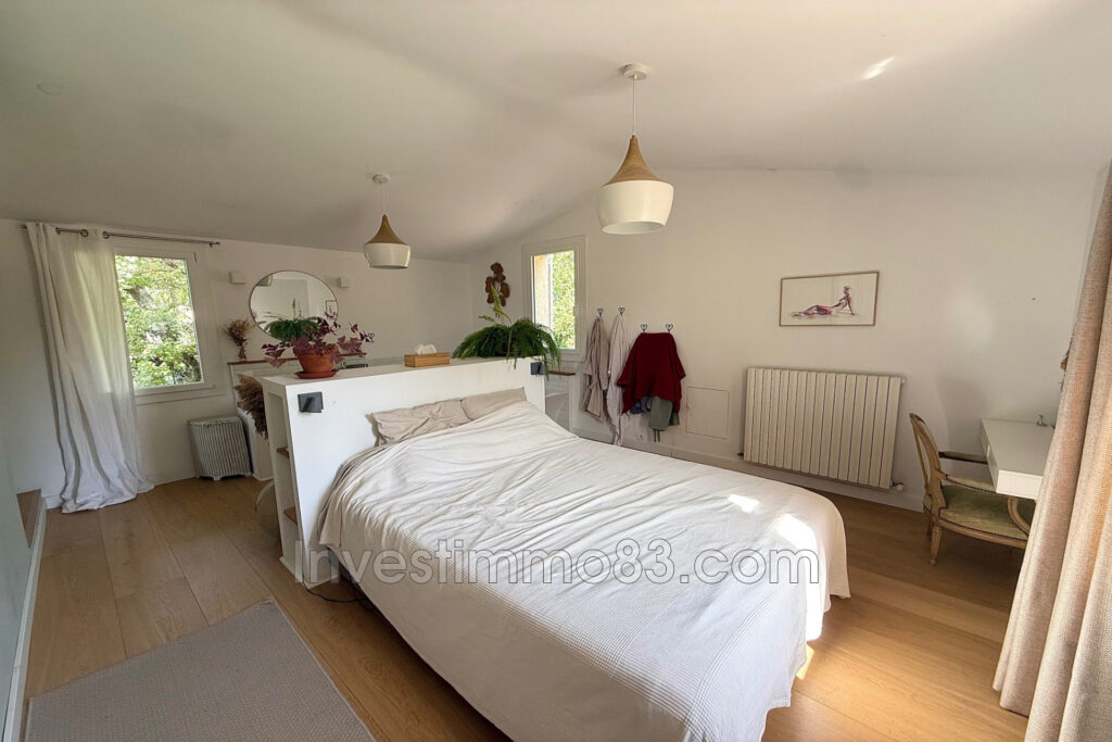 Dans un quartier calme et recherché, belle maison de type 6 de – 6 pièces – 4 chambres – 133.00 m²