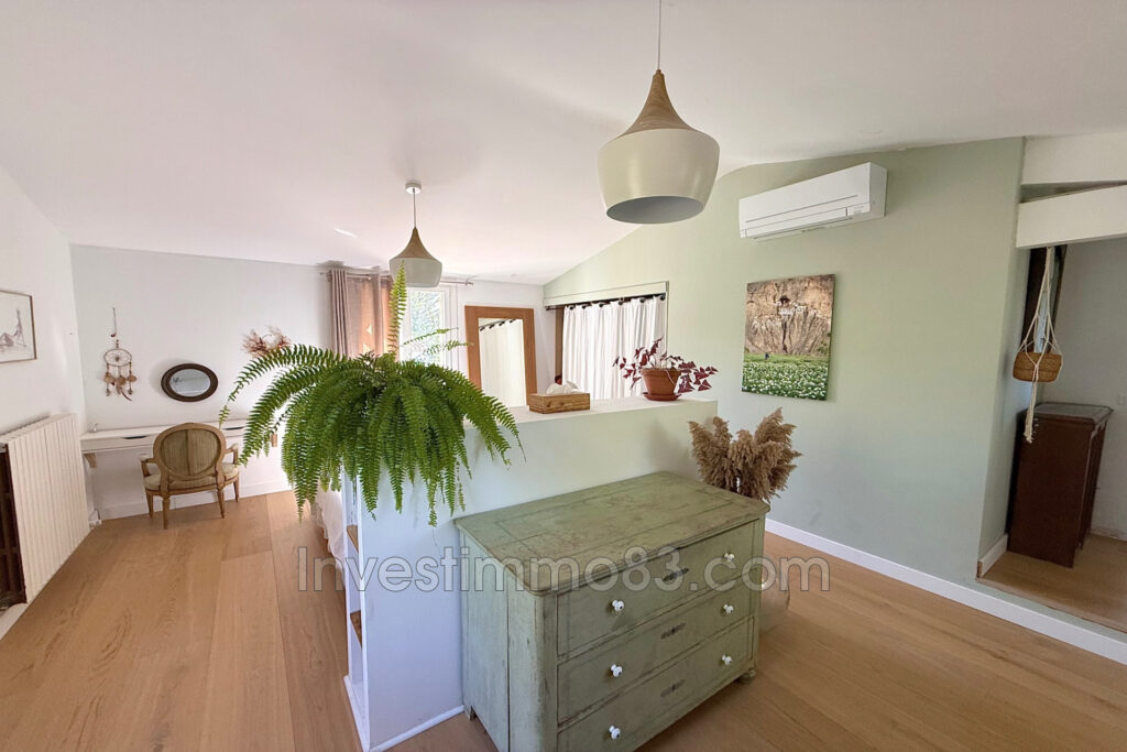 Dans un quartier calme et recherché, belle maison de type 6 de – 6 pièces – 4 chambres – 133.00 m²