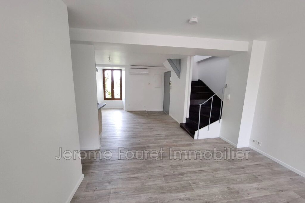 location appartement 4 Pièce(s) – 4 pièces – 3 chambres – 81.39 m²