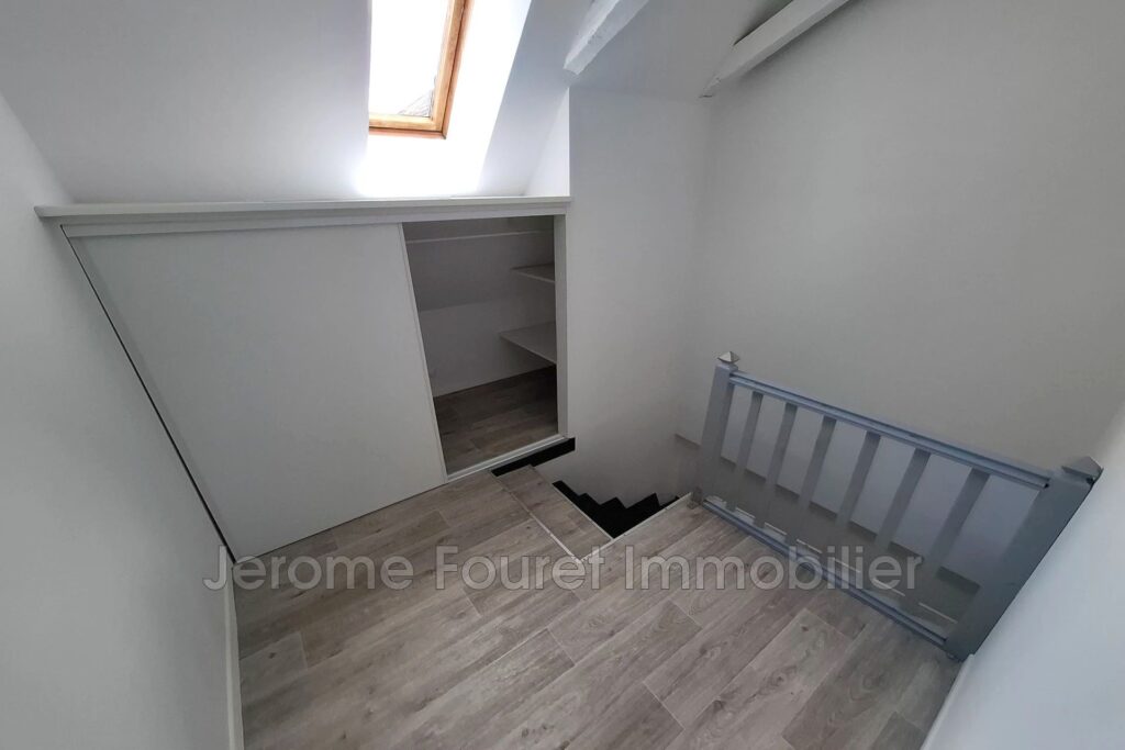 location appartement 4 Pièce(s) – 4 pièces – 3 chambres – 81.39 m²