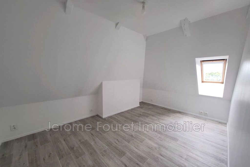 location appartement 4 Pièce(s) – 4 pièces – 3 chambres – 81.39 m²