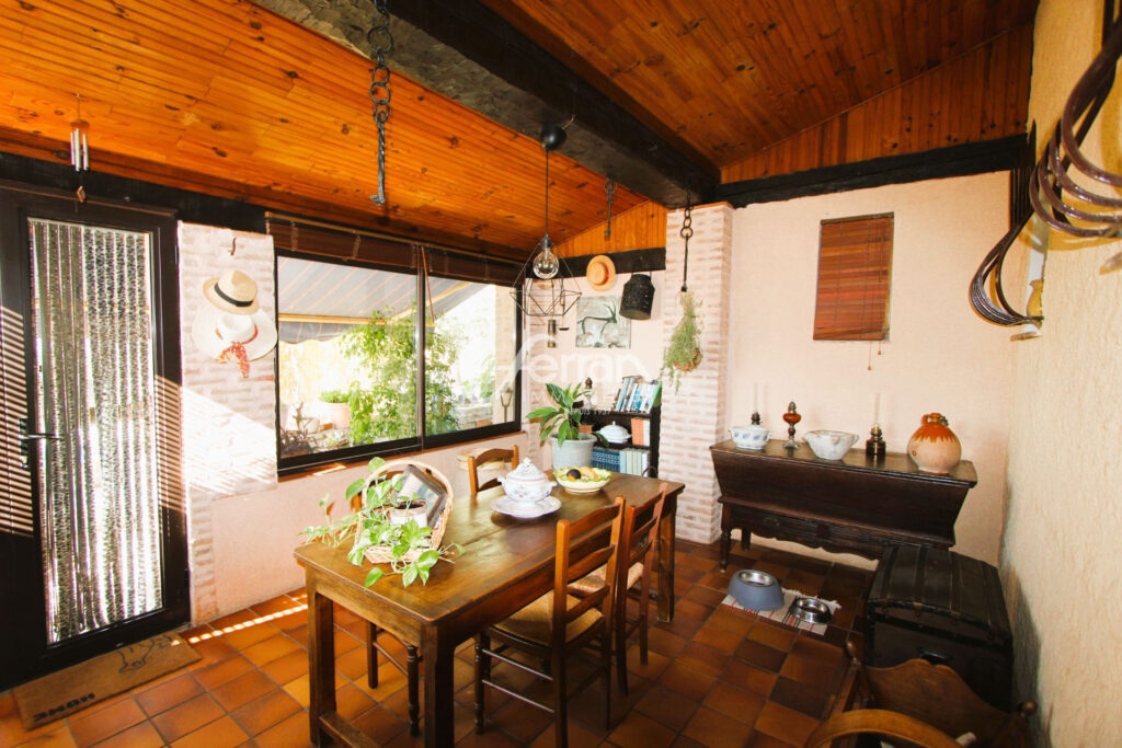 Proche village de Flayosc Villa 200m², 1448m² terrain et vue p – 6 pièces – 5 chambres – 206.00 m²