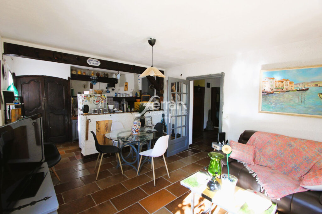 Proche village de Flayosc Villa 200m², 1448m² terrain et vue p – 6 pièces – 5 chambres – 206.00 m²