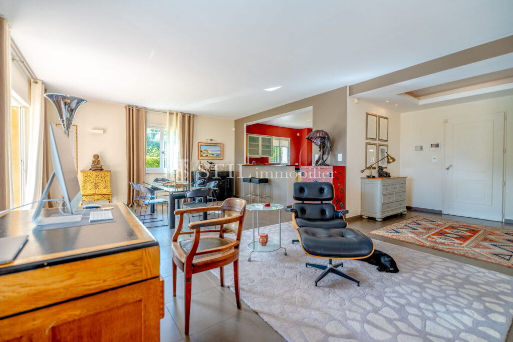 vente villa 6 Pièce(s) – 6 pièces – 5 chambres – 314.00 m²