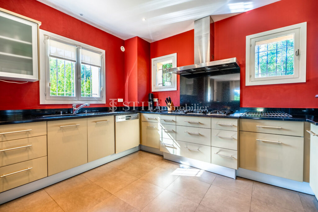 vente villa 6 Pièce(s) – 6 pièces – 5 chambres – 314.00 m²