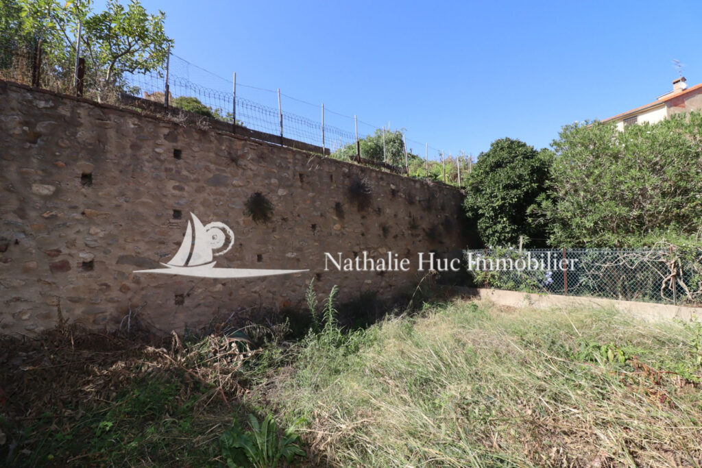 vente  – NR pièces – NR chambres – 200.00 m²