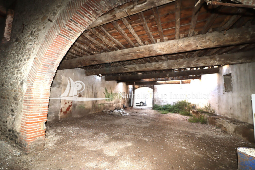 vente  – NR pièces – NR chambres – 200.00 m²