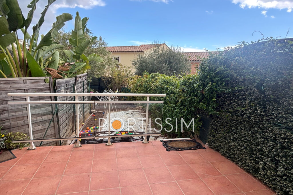 St Laurent du Var / Plateaux Fleuris / villa jumelée / parking – 3 pièces – 2 chambres – 66.12 m²