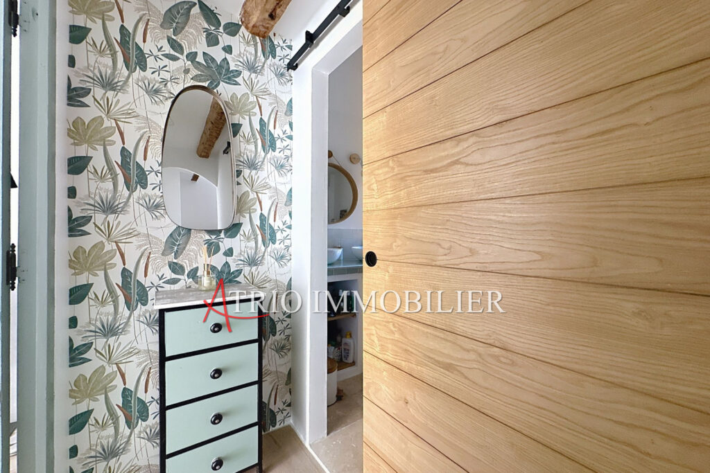 Maison 4/5 pièces, en plein c½ur de Saint Laurent du var, dans – 5 pièces – 3 chambres – 110.00 m²