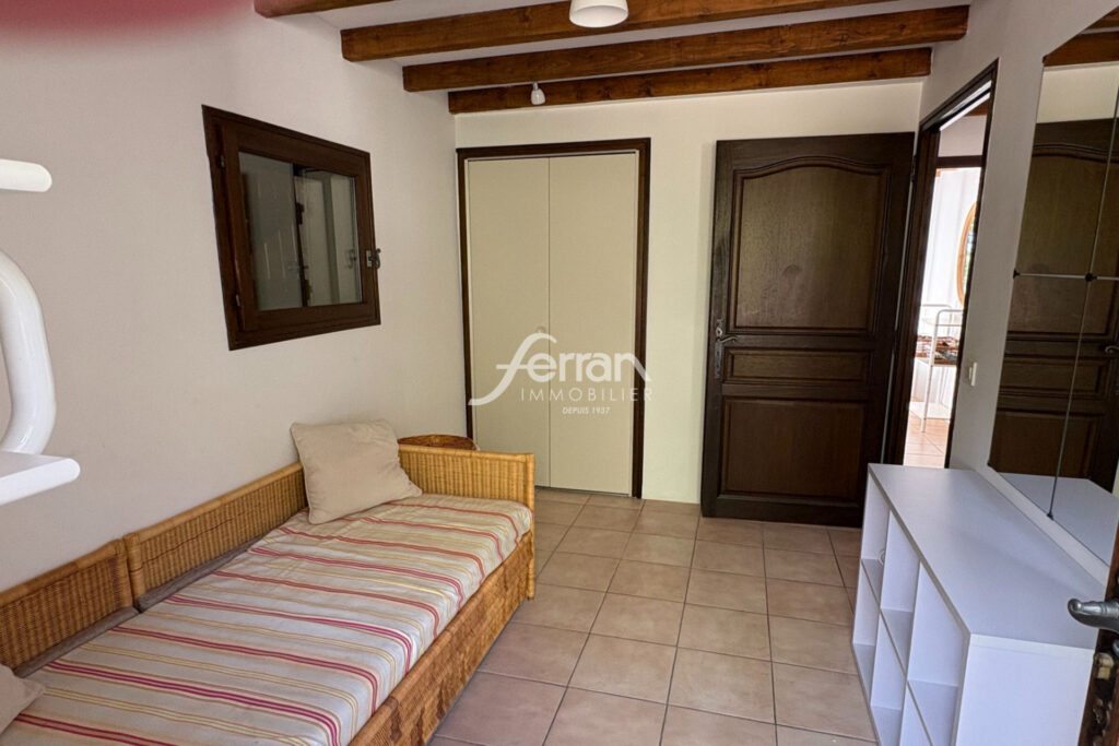 A vendre maison au calme absolu – proche le centre de village  – 3 pièces – 2 chambres – 85.00 m²