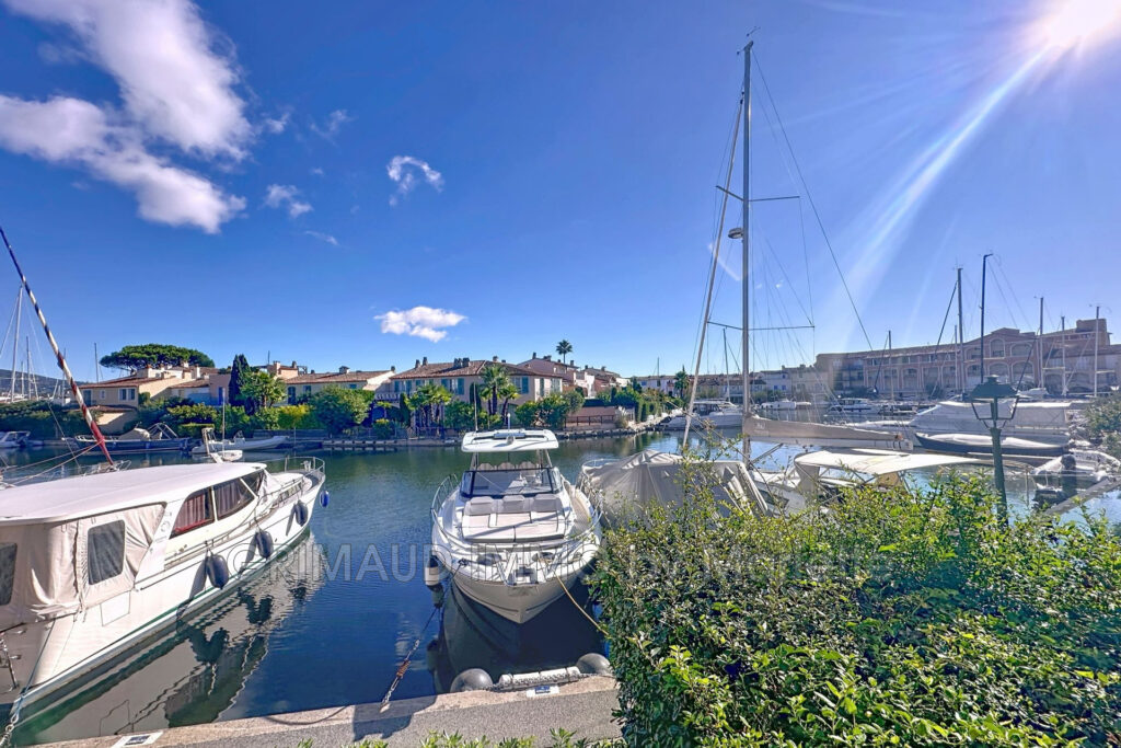 appartement avec terrasse, T2 vue canaux de port grimaud, gara – 2 pièces – 1 chambre – 36.20 m²