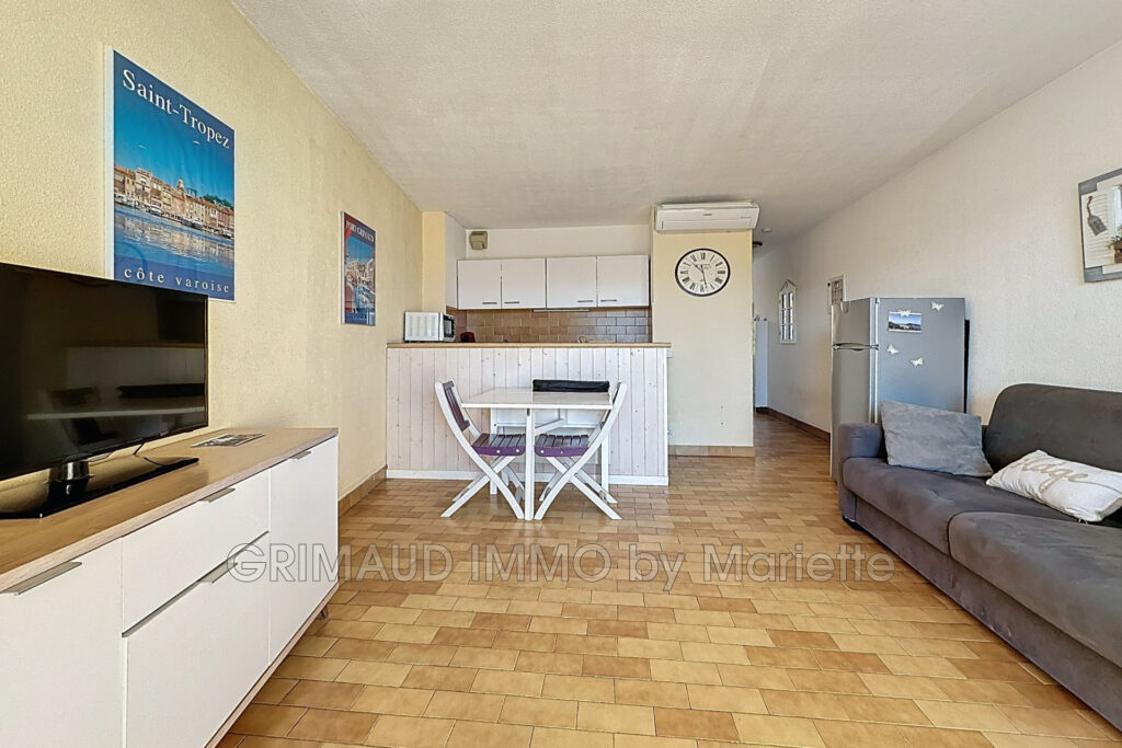 appartement avec terrasse, T2 vue canaux de port grimaud, gara – 2 pièces – 1 chambre – 36.20 m²