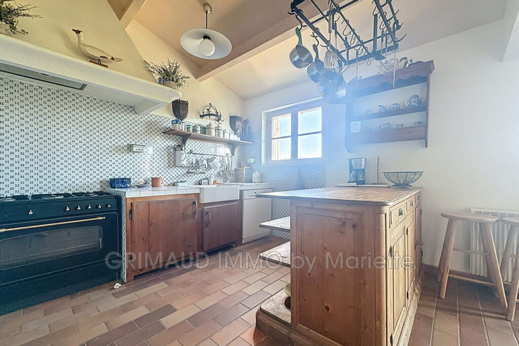 maison avec bassin et 4 chambres – 4 pièces – 4 chambres – 84.00 m²