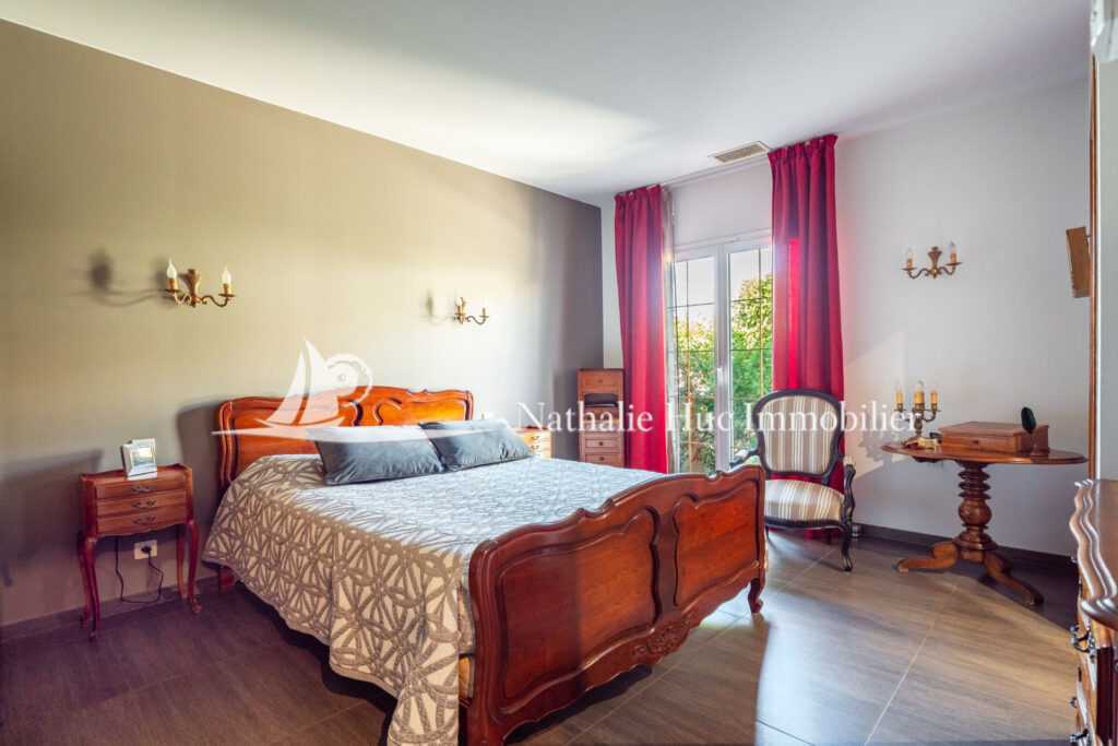 vente maison 7 Pièce(s) – 7 pièces – 5 chambres – 204.00 m²