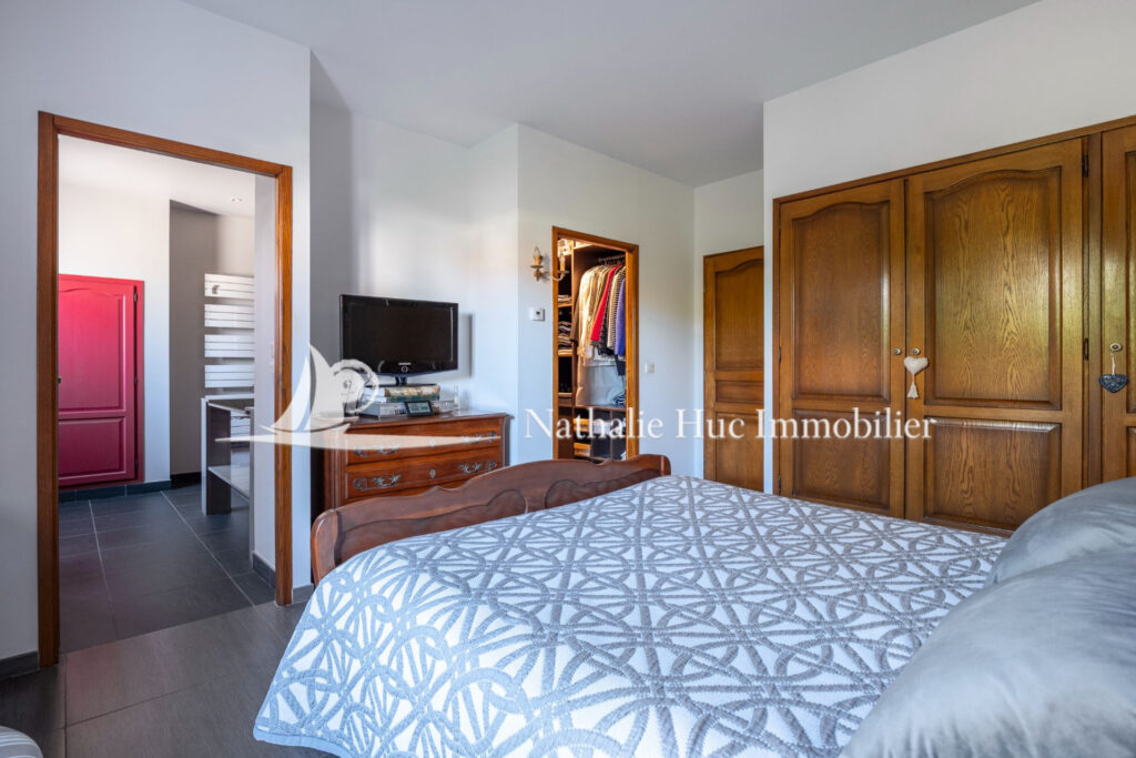 vente maison 7 Pièce(s) – 7 pièces – 5 chambres – 204.00 m²