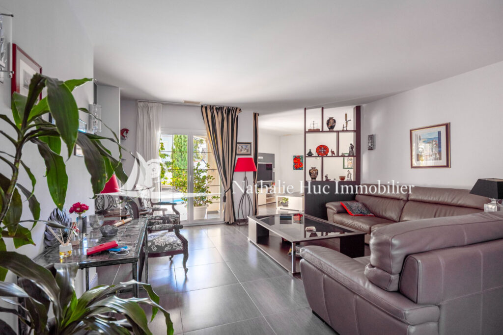 vente maison 7 Pièce(s) – 7 pièces – 5 chambres – 204.00 m²