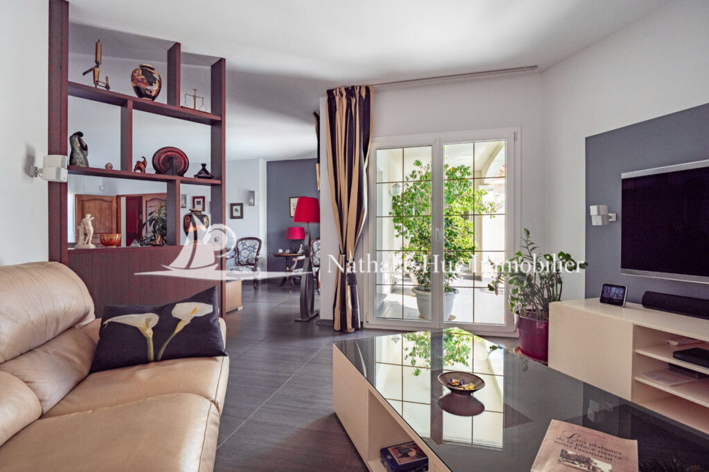 vente maison 7 Pièce(s) – 7 pièces – 5 chambres – 204.00 m²