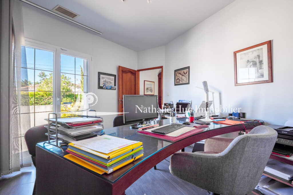 vente maison 7 Pièce(s) – 7 pièces – 5 chambres – 204.00 m²